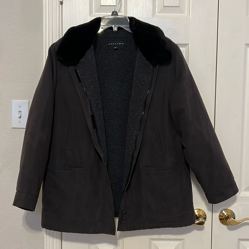 Black lined coat with faux fur collar